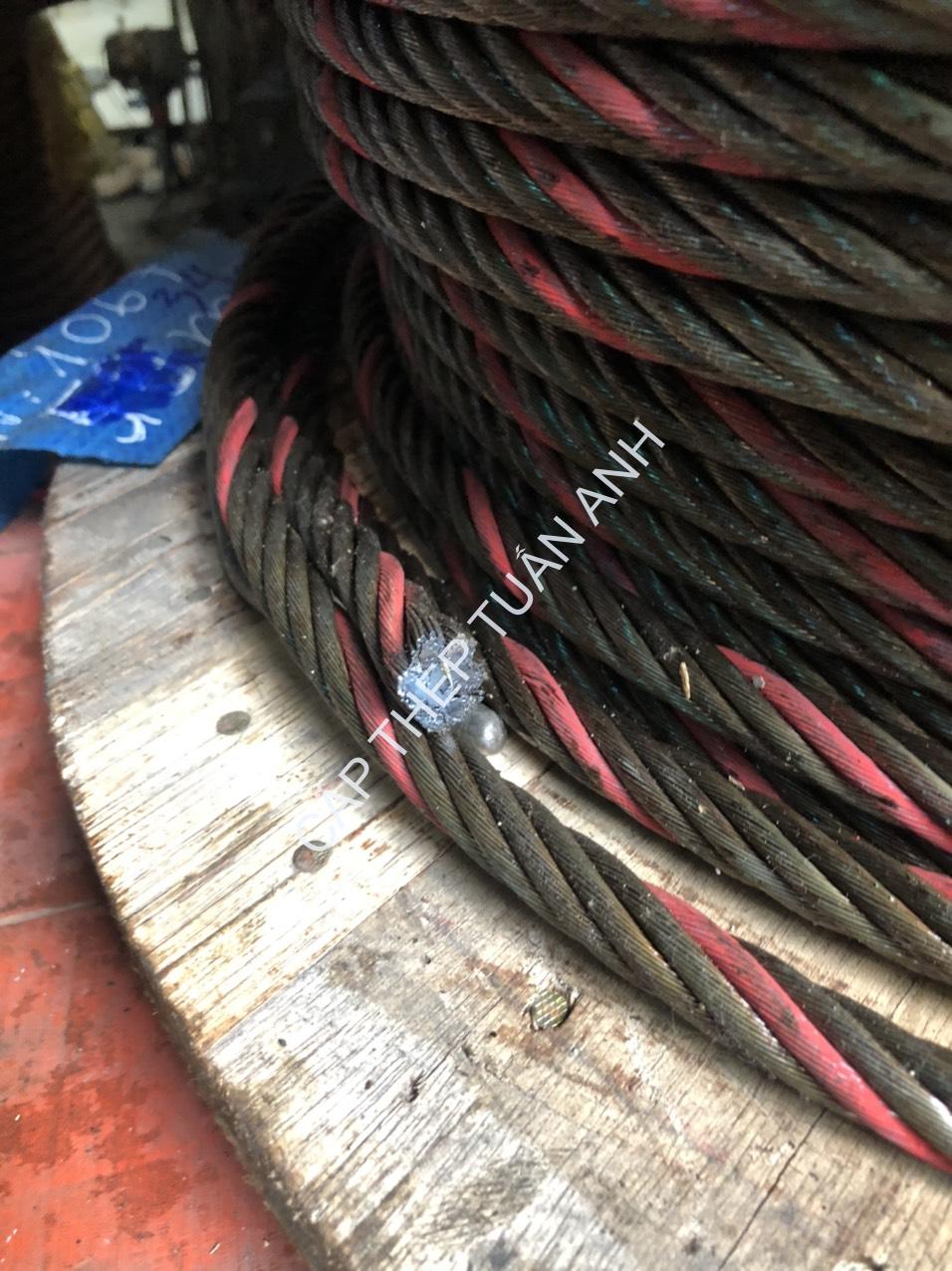 Cáp cẩu lõi thép 6x37 IWRC phi 14 (13mm) Cáp cẩu lõi thép 6x37 IWRC phi 14 (13mm)