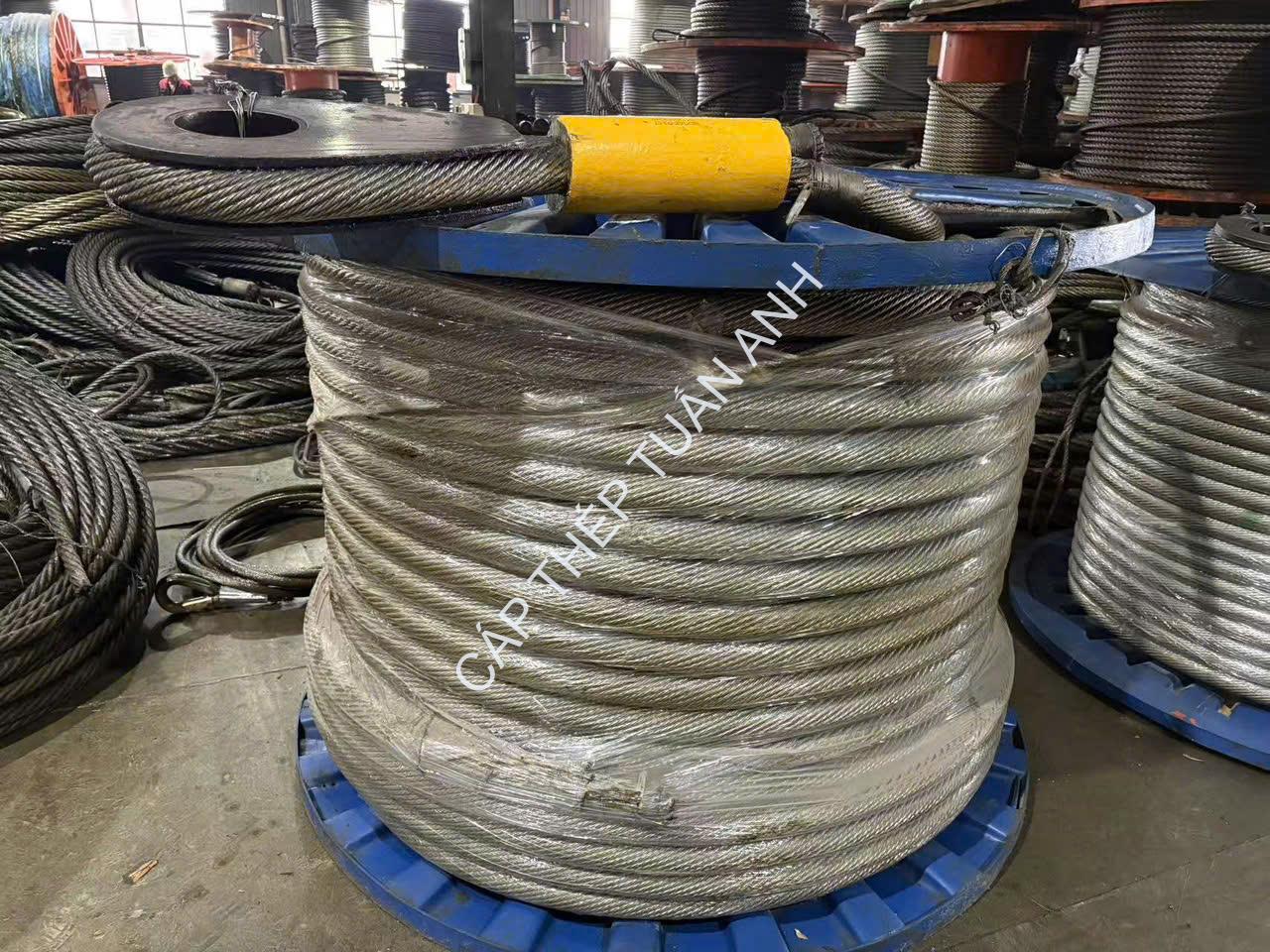 cáp thép chống xoắn bấm chì